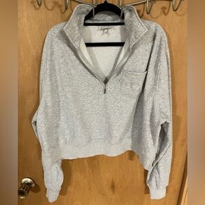 THE GREII- cropped quarter zip